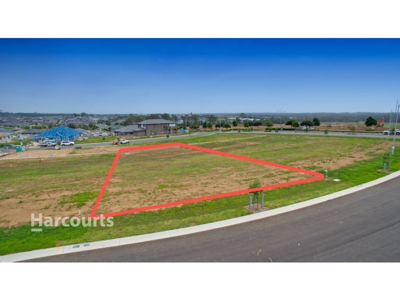 44 Thorpe Circuit, Oran Park NSW 2570