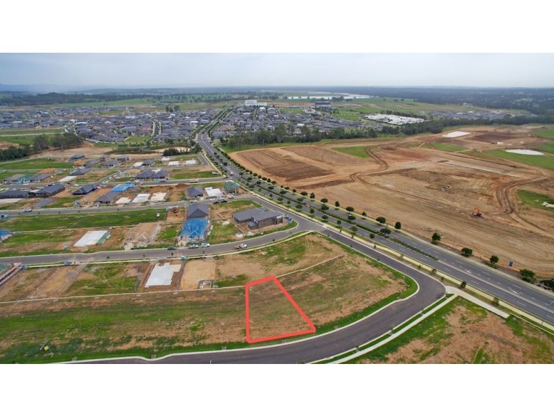 44 Thorpe Circuit, Oran Park NSW 2570