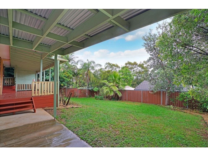 15 Peggotty Avenue, Ambarvale NSW 2560