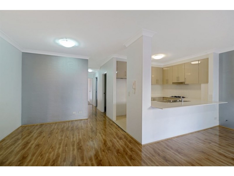 28/7-9 King Street, Campbelltown NSW 2560