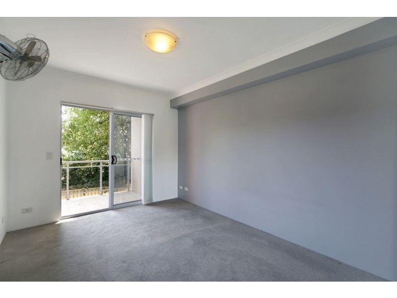 28/7-9 King Street, Campbelltown NSW 2560