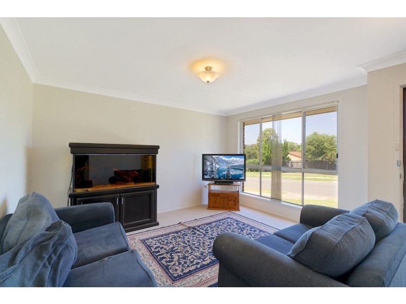 2 Handley Place, Raby NSW 2566
