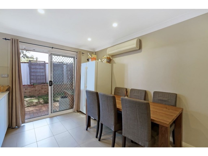 7 Gadshill Place, Rosemeadow NSW 2560