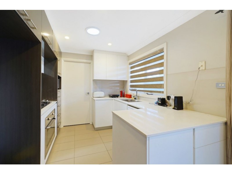 7 Gadshill Place, Rosemeadow NSW 2560
