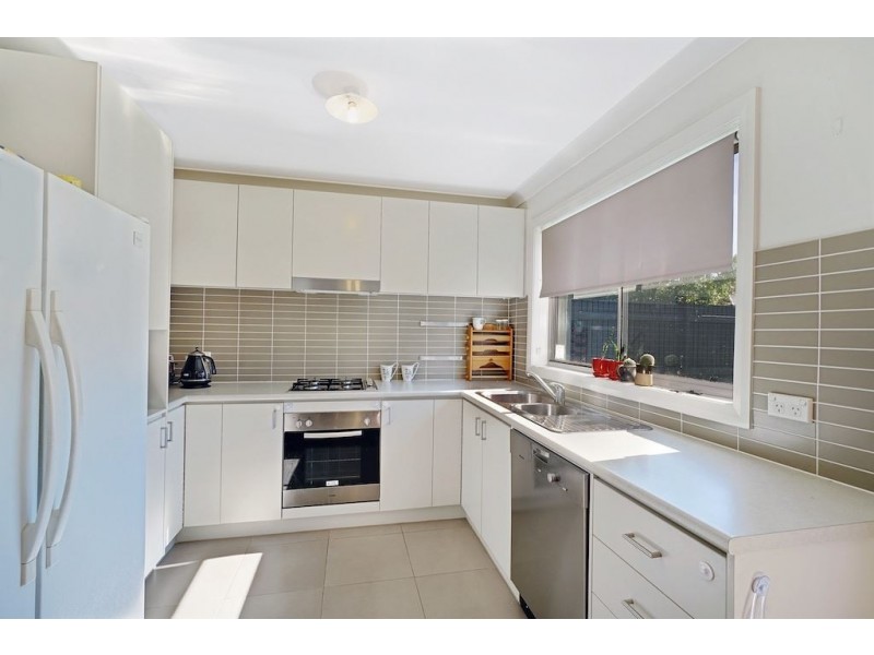 43 Hadlow Avenue, Glenfield NSW 2167