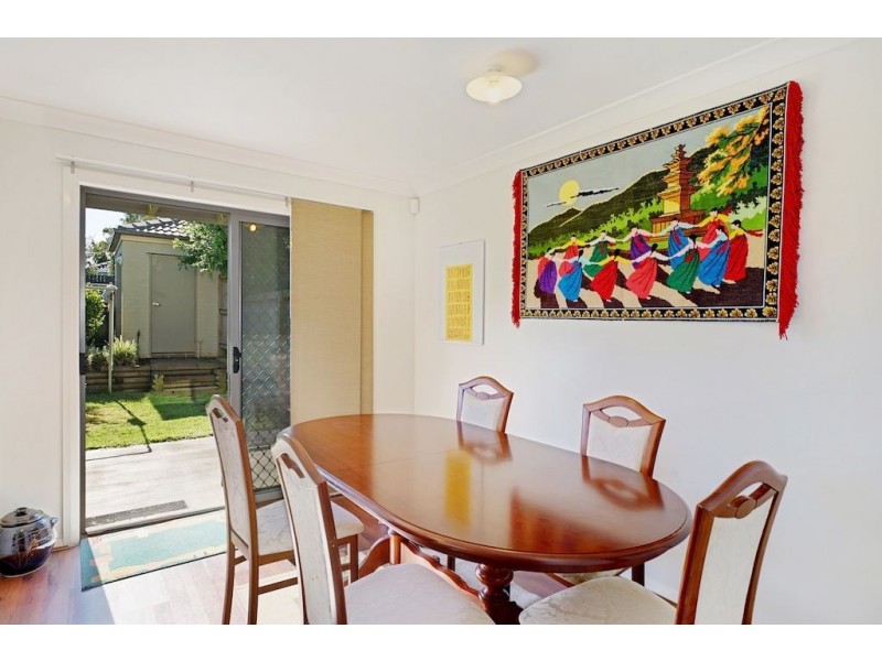 43 Hadlow Avenue, Glenfield NSW 2167