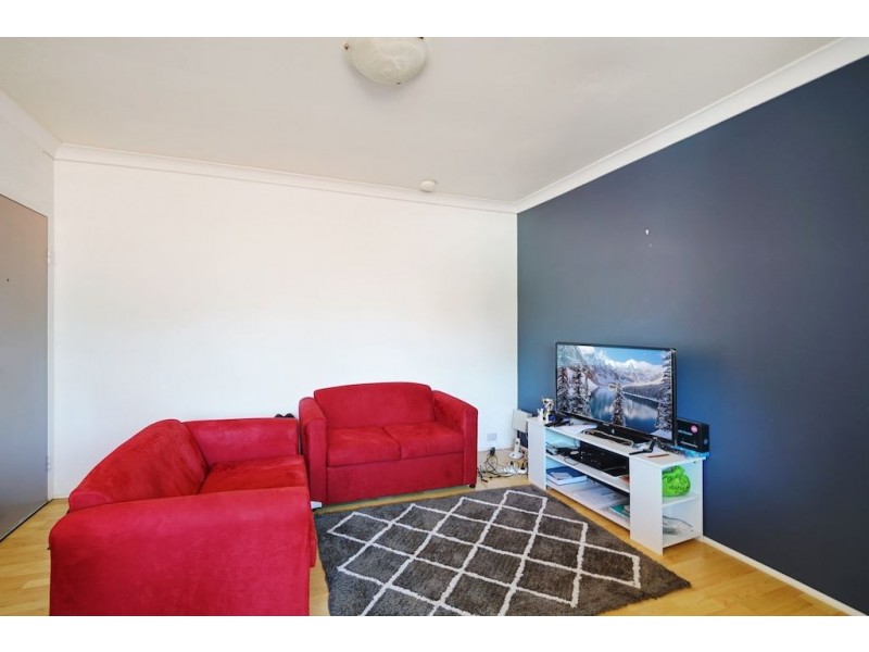 6/180 Lindesay Street, Campbelltown NSW 2560