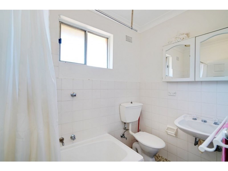 6/180 Lindesay Street, Campbelltown NSW 2560