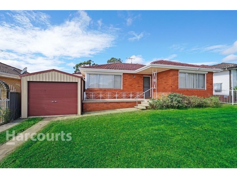 20 Macquarie Avenue, Leumeah NSW 2560