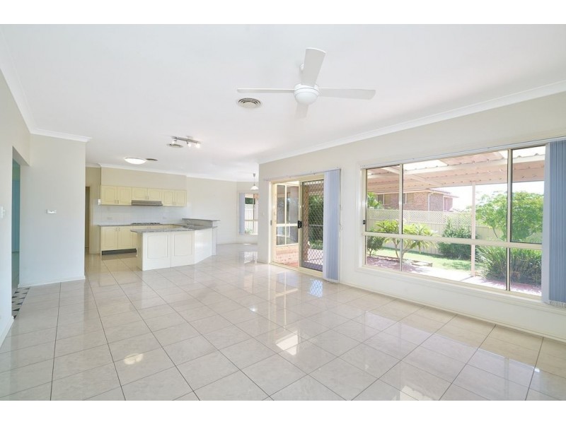 128 Englorie Park Drive, Glen Alpine NSW 2560