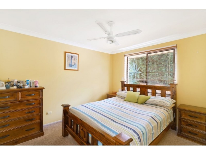 52 Clennam Avenue, Ambarvale NSW 2560