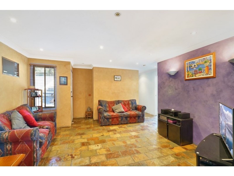 52 Clennam Avenue, Ambarvale NSW 2560