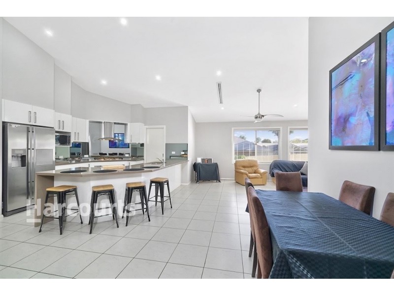 379 Remembrance Drive, Camden Park NSW 2570
