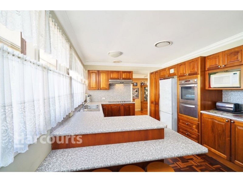 49 Manooka Crescent, Bradbury NSW 2560