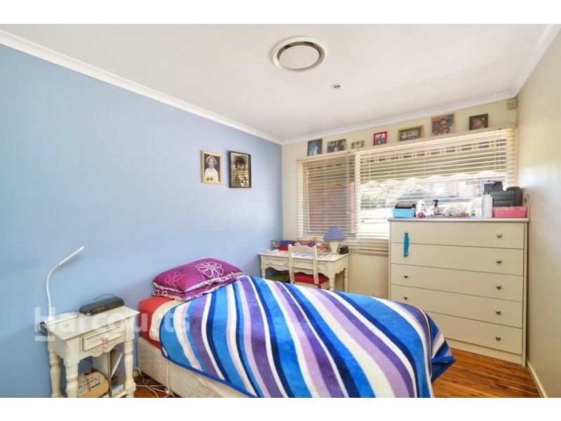 49 Manooka Crescent, Bradbury NSW 2560