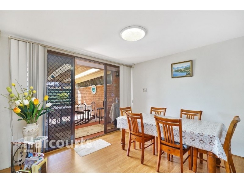 8/56 Woodhouse Drive, Ambarvale NSW 2560