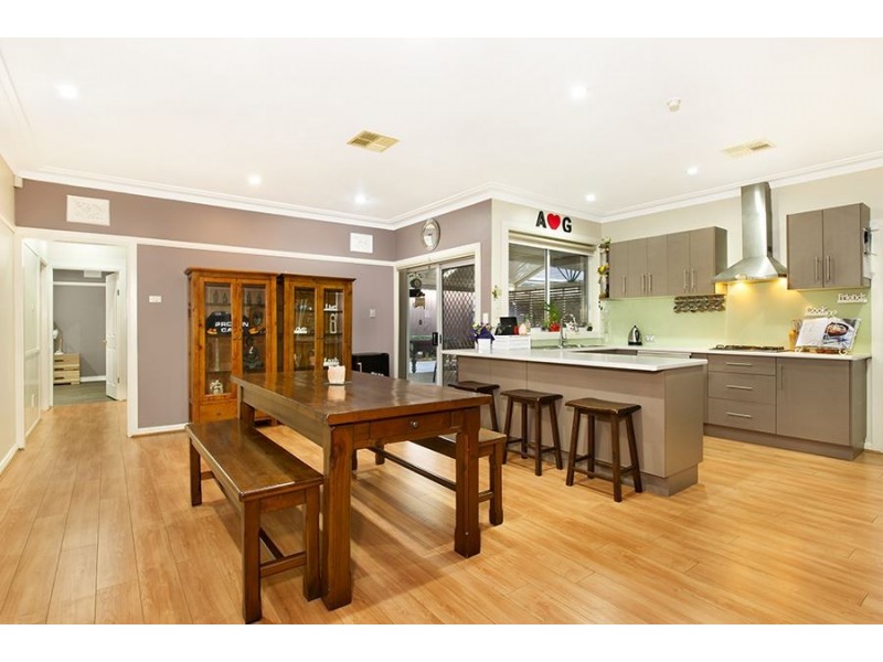 17 Macnamara Place, Appin NSW 2560