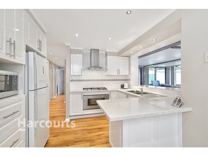 6 Parma Crescent, St Helens Park NSW 2560