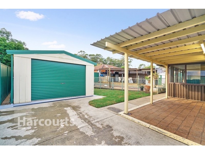 6 Parma Crescent, St Helens Park NSW 2560