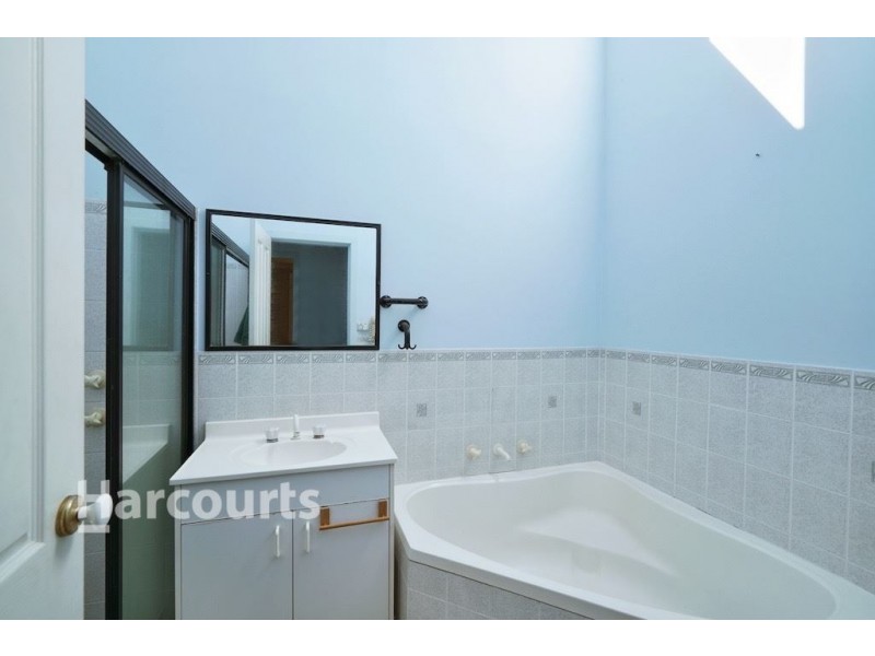 146 Abington Crescent, Glen Alpine NSW 2560