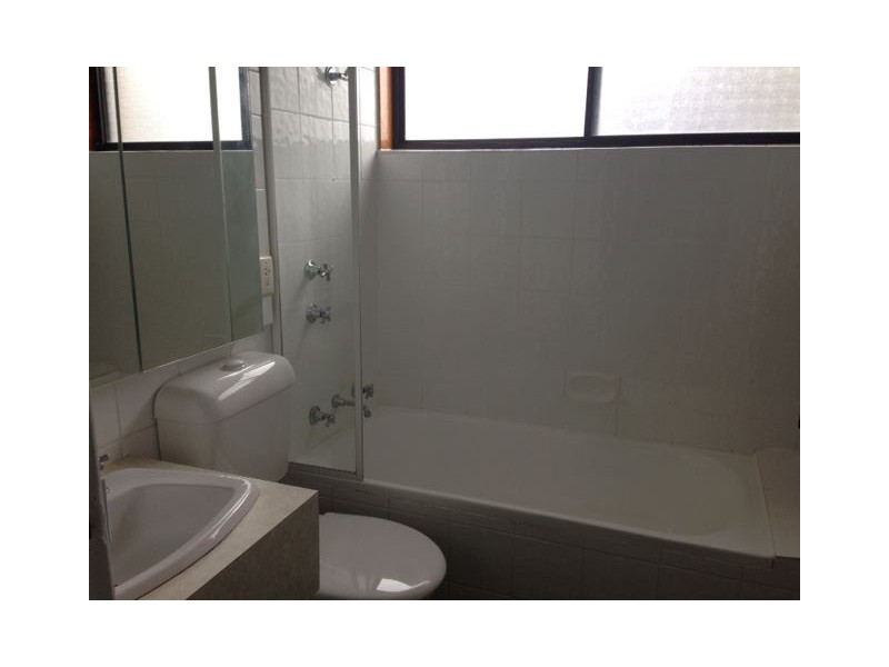 5 Airdsley Lane, Bradbury NSW 2560