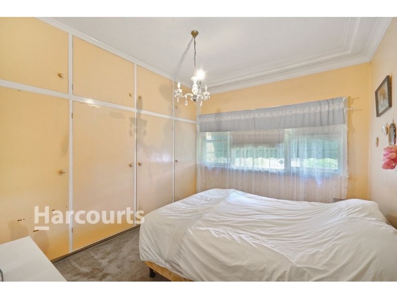 16 Treelands Avenue, Ingleburn NSW 2565