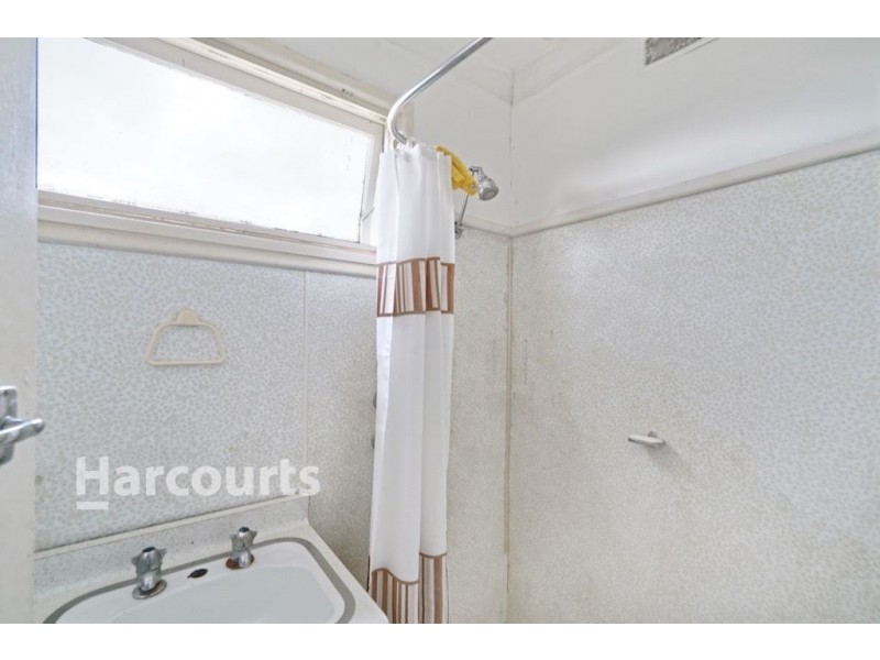 16 Treelands Avenue, Ingleburn NSW 2565