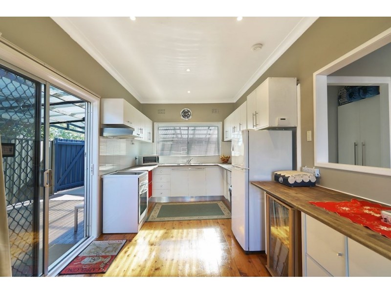 145 Lindesay Street, Campbelltown NSW 2560