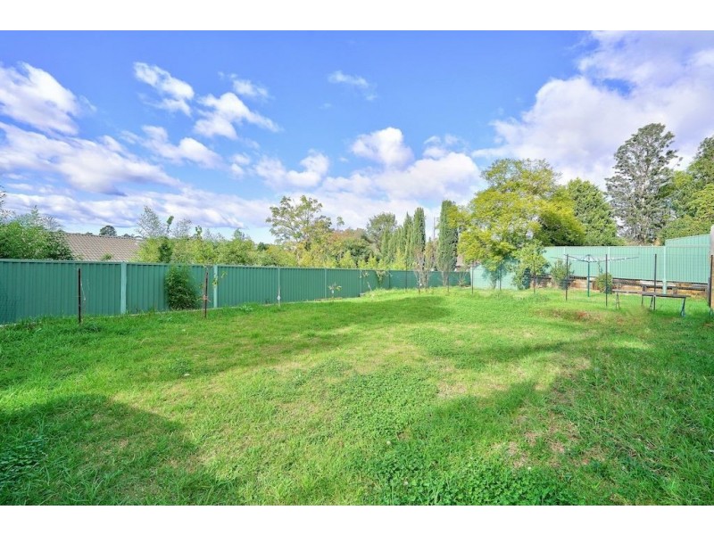 27 Trotwood Avenue, Ambarvale NSW 2560
