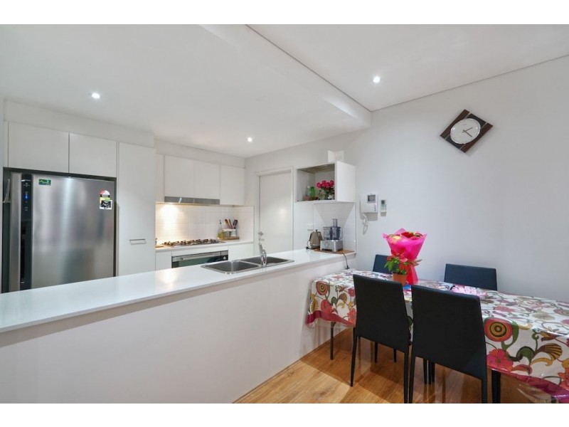 31/12-20 Tyler Street, Campbelltown NSW 2560