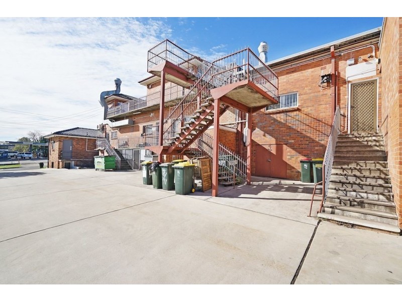 1/91 Waminda Avenue, Campbelltown NSW 2560