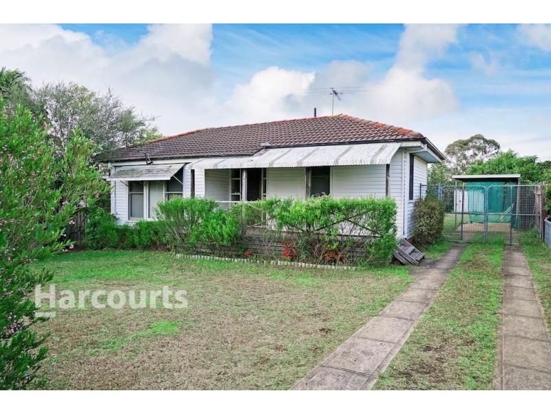 4 Bailley Street, Leumeah NSW 2560