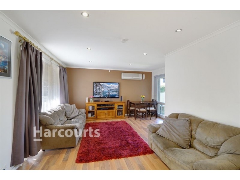 9 Namatjira Close, Eagle Vale NSW 2558