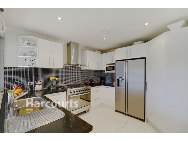 9 Namatjira Close, Eagle Vale NSW 2558