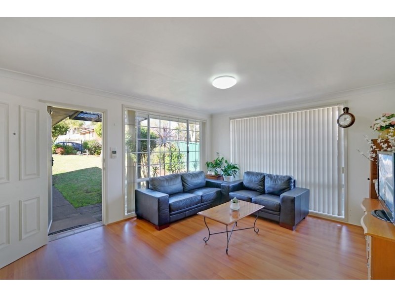 1/60 Fenton Crescent, Minto NSW 2566