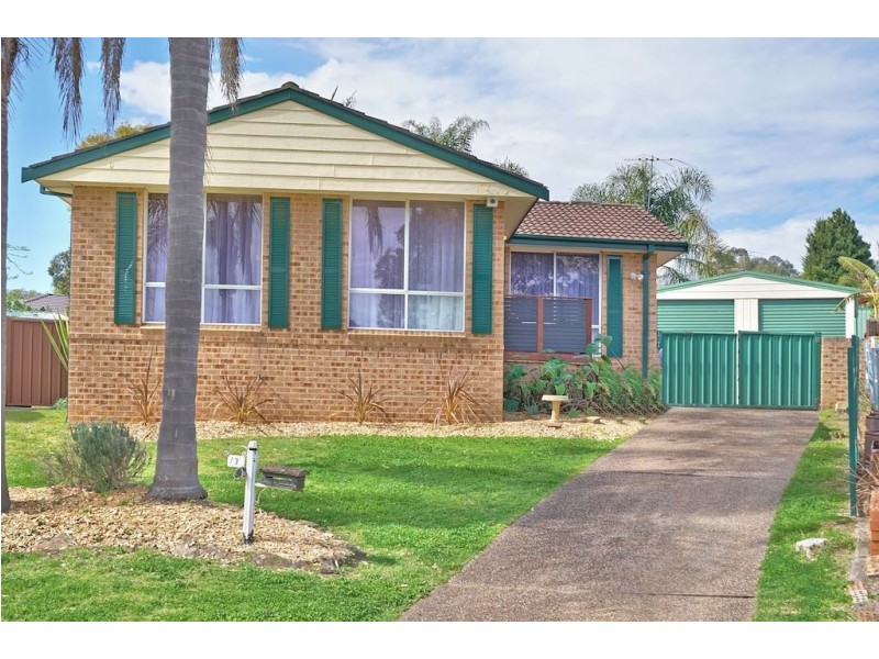 13 Moselle Place, Eschol Park NSW 2558