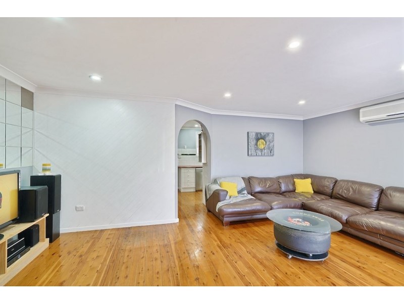 13 Moselle Place, Eschol Park NSW 2558