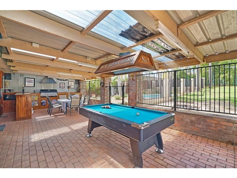 13 Moselle Place, Eschol Park NSW 2558