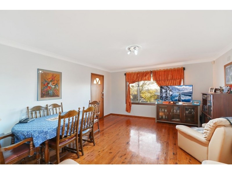 10 Byron Avenue, Campbelltown NSW 2560