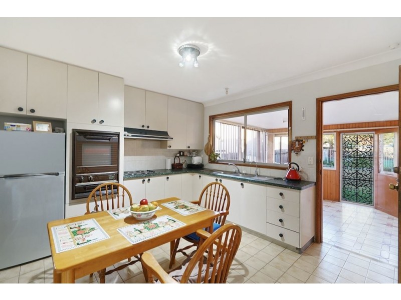 10 Byron Avenue, Campbelltown NSW 2560