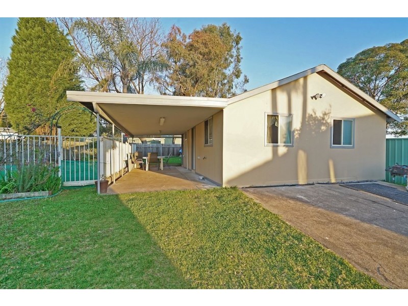 10 Byron Avenue, Campbelltown NSW 2560