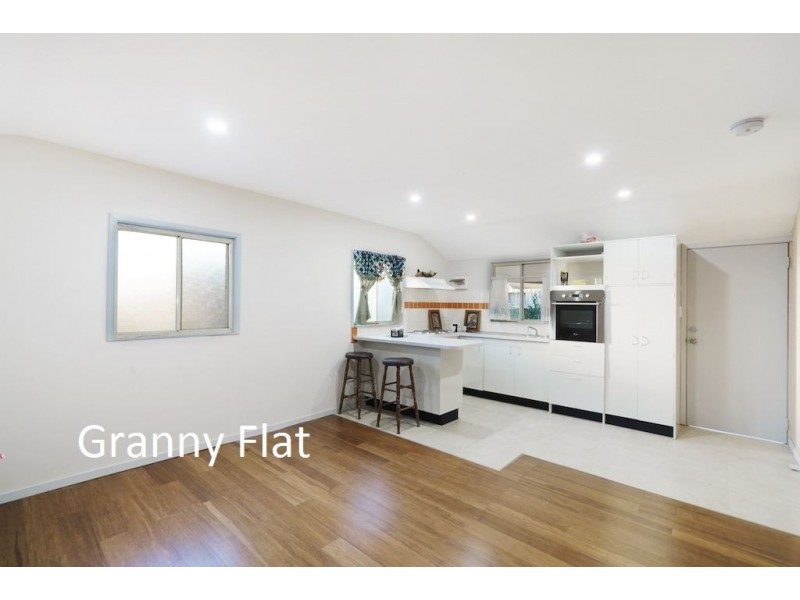 10 Byron Avenue, Campbelltown NSW 2560