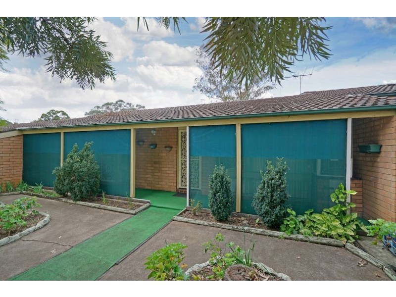 4/42 Woodhouse Drive, Ambarvale NSW 2560