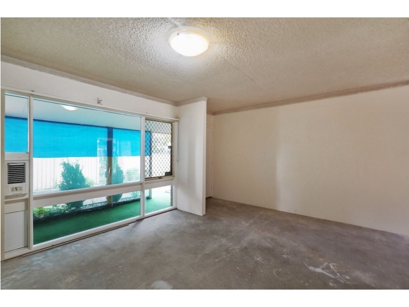 4/42 Woodhouse Drive, Ambarvale NSW 2560