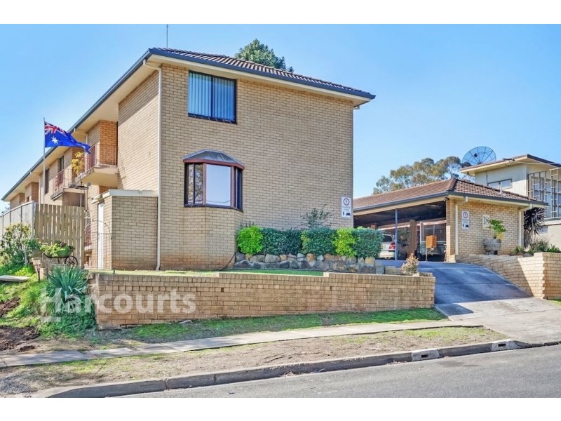 4/18 Sturt Street, Campbelltown NSW 2560