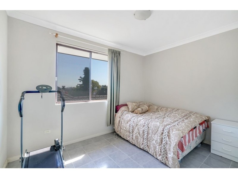 4/18 Sturt Street, Campbelltown NSW 2560