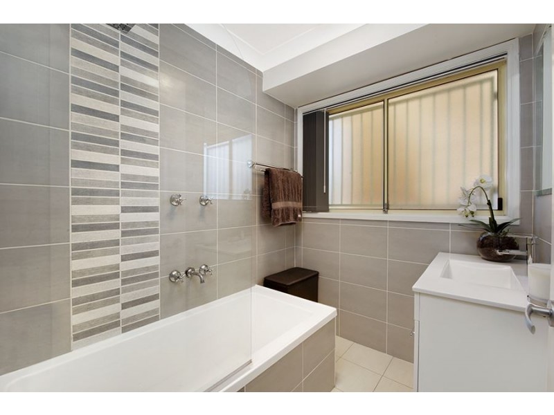 75 Clennam Avenue, Ambarvale NSW 2560