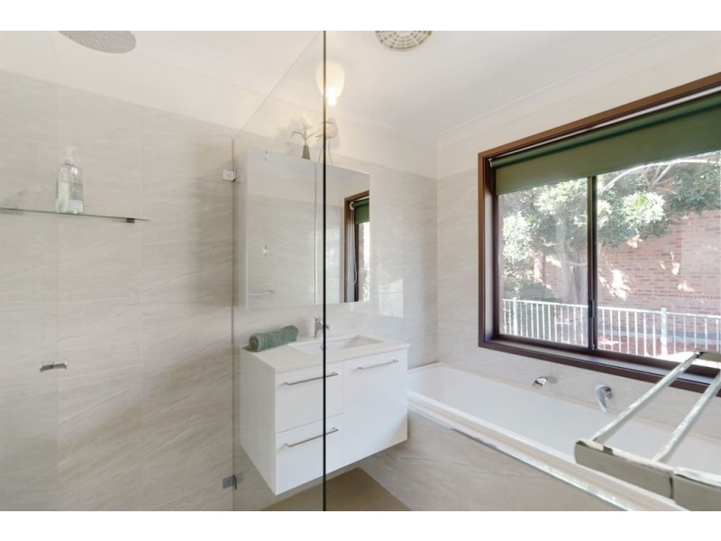 24 Belltrees Close, Glen Alpine NSW 2560