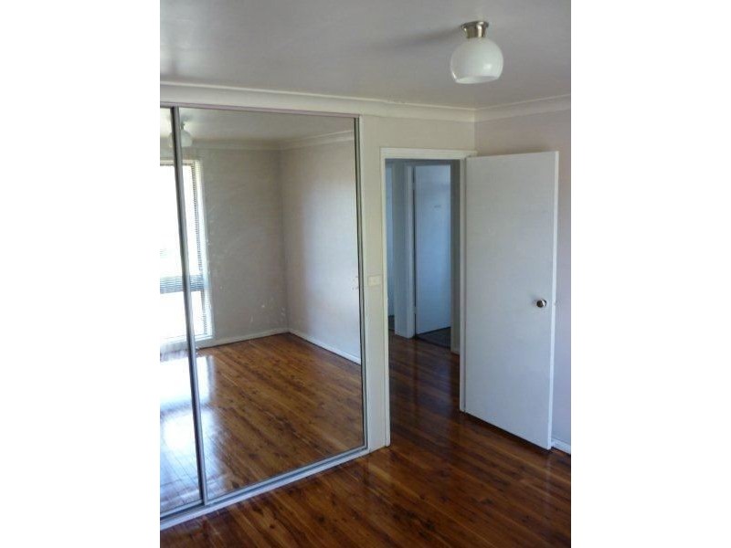 13 Cochrane Street, Minto NSW 2566