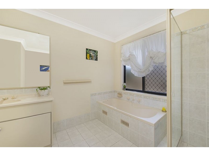 55 Mclaughlin Circuit, Bradbury NSW 2560